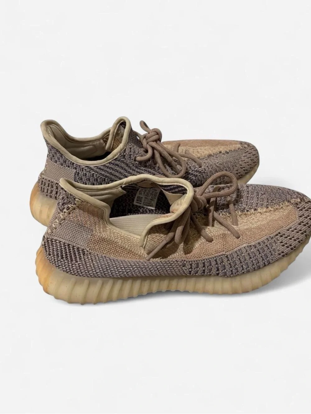 Yeezy Boost Men’s 9.5/Women 11 - like new